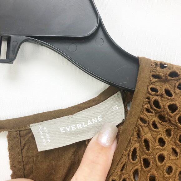 Everlane The Tiered Eyelet Dress XS Midi Cotton Walnut Brown Short Sleeve NWT - Picture 8 of 8
